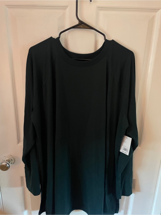 tek gear Tops - tek gear Black Crewneck Long Sleeve Tee